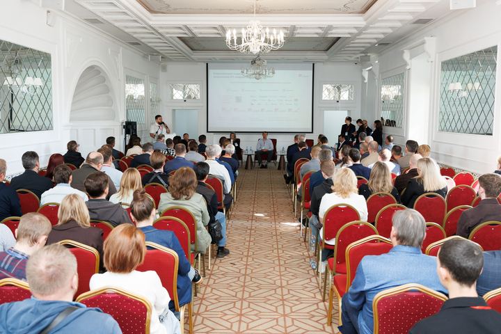 Фото с форума «Рубежи информационной безопасности»